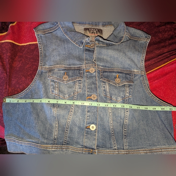 Torrid Cropped Denim Vest 2/2X/18-20 - Picture 11 of 16